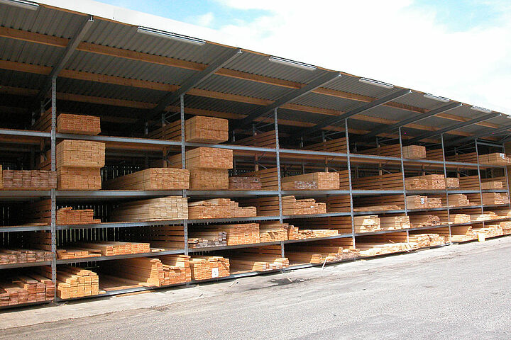 pallet racking for the storage of timber
