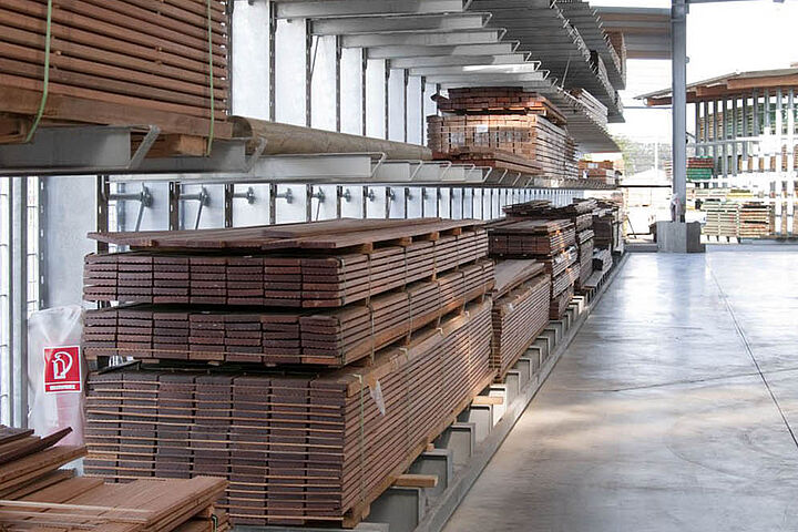 cantilever racking with roof