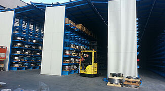 cantilever racking with roof