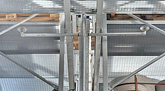 pallet racking with gratings and sprinkler system