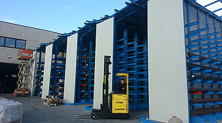 cantilever racking with roof