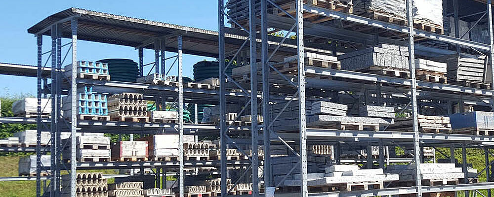 [Translate "Ireland"] Pallet racking with roof