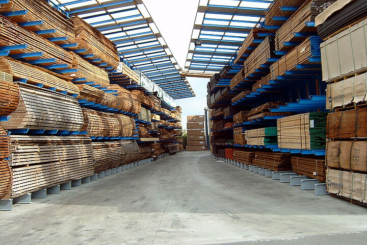 cantilever racking with roof for timber storage