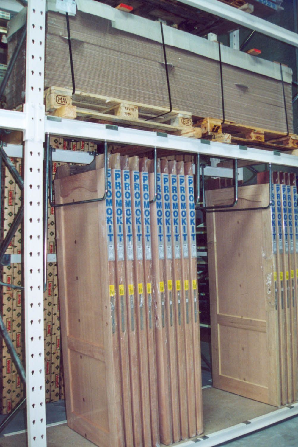 pallet racking system for DIY stores