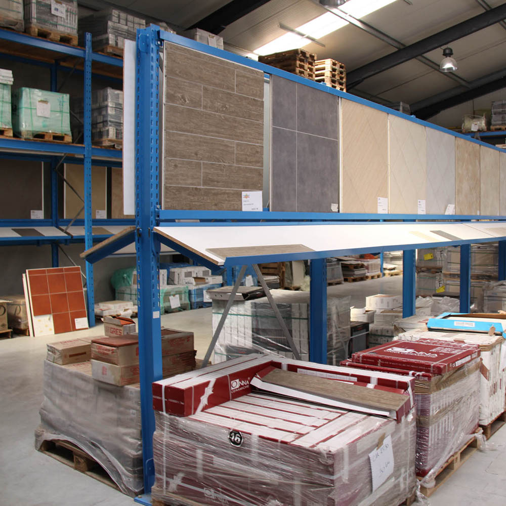 Cantilever racking for storing tiles