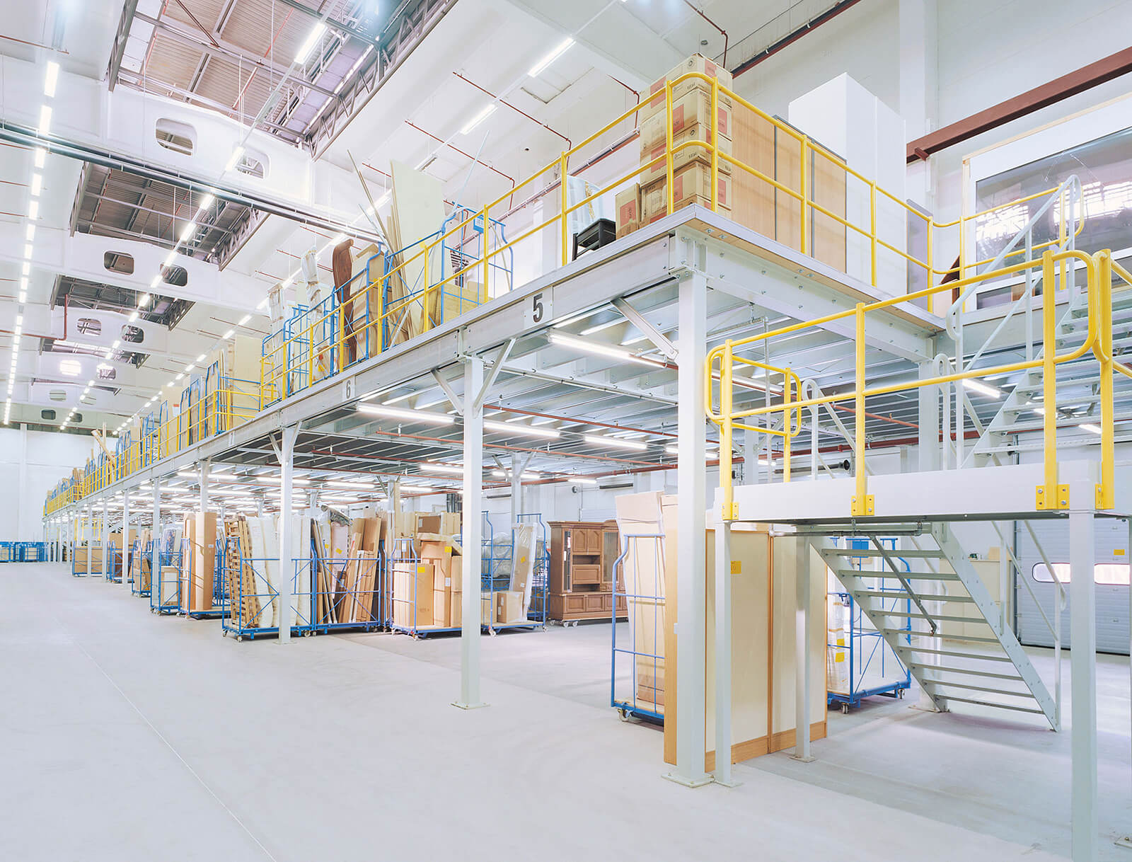 Mezzanine floor