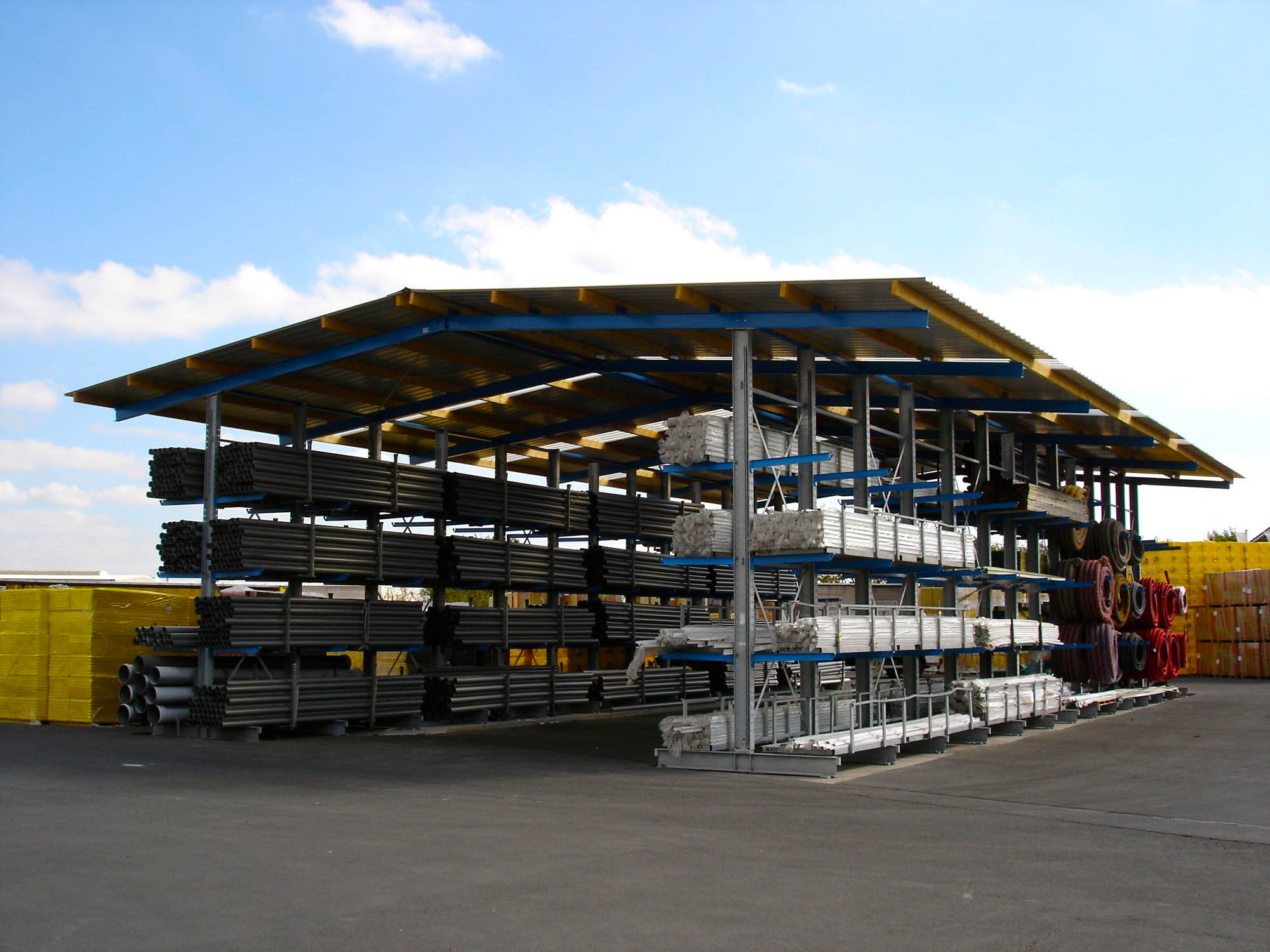 Rack clad warehouse cantilever