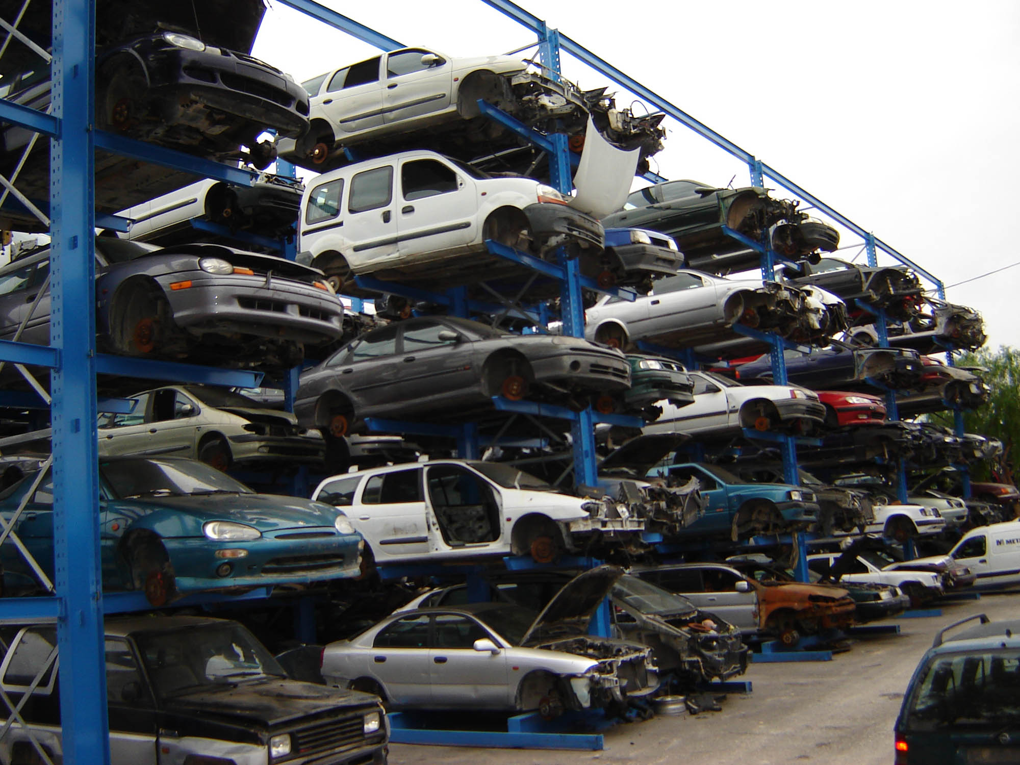 cantilever racking for vehicle storage